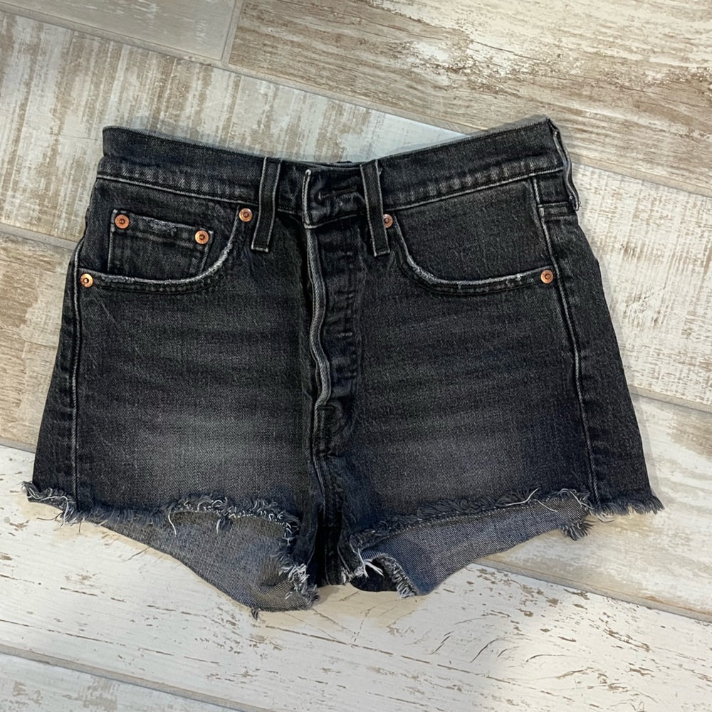 Black Levi’s 501 denim frayed high waisted shorts